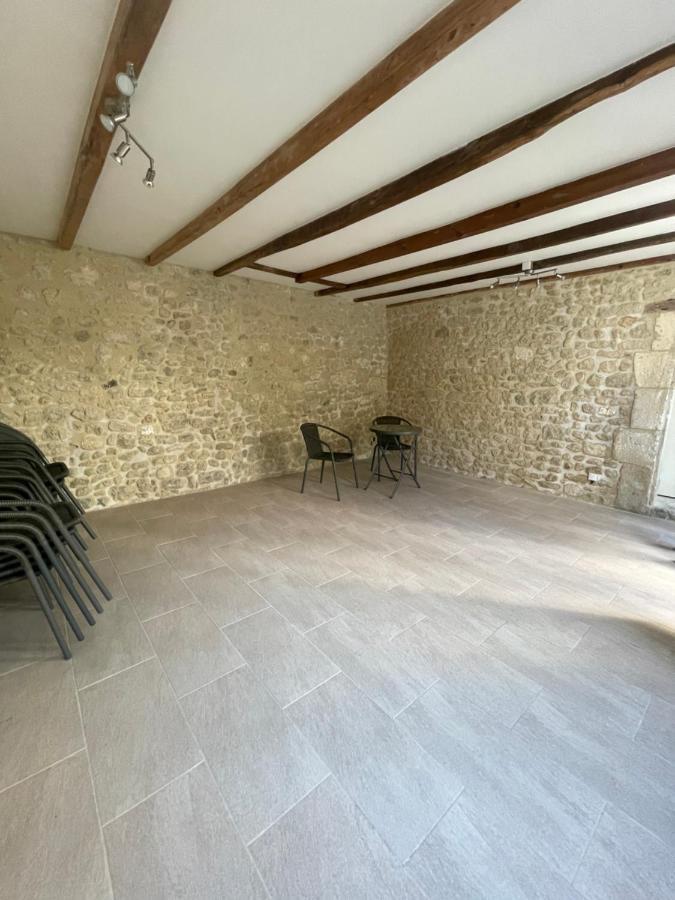 Villebois-Lavalette Auberge Du Boisne מראה חיצוני תמונה
