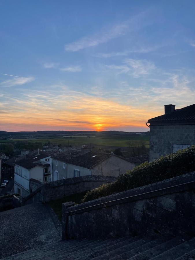 Villebois-Lavalette Auberge Du Boisne מראה חיצוני תמונה